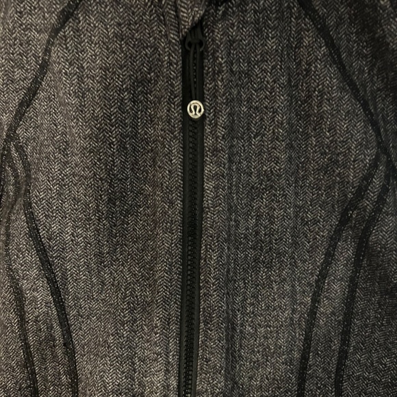 LULULEMON FITTED JACKET - Picture 3 of 5